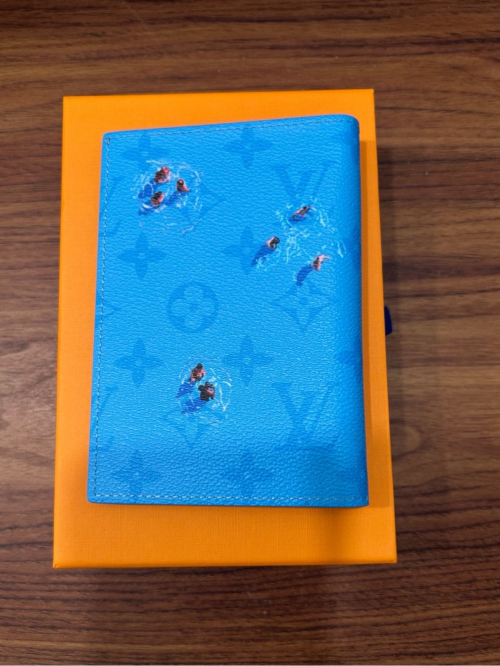 Louis Vuitton Blue Lagoon Passport Holder - Picture 2 of 4